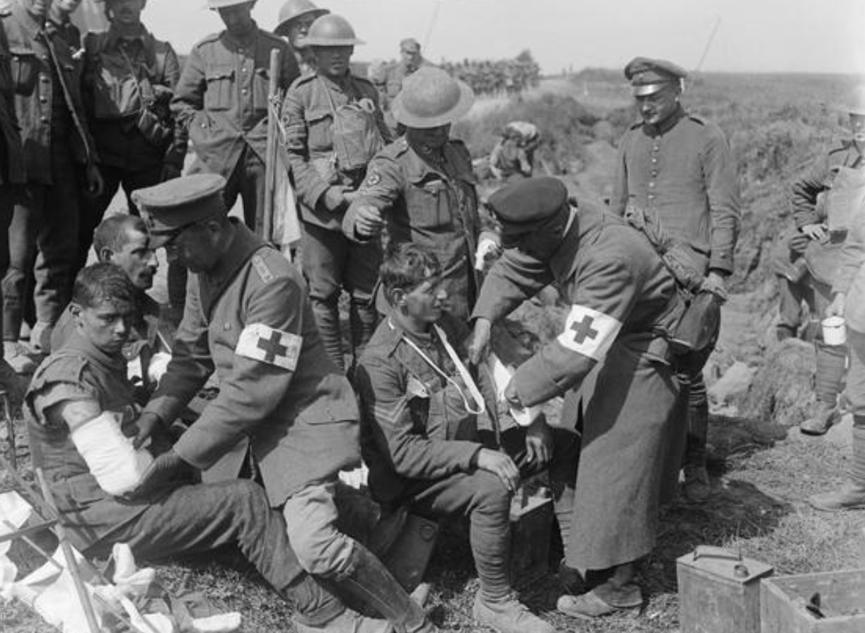 Royal Naval Division .info Captured German doctors dressing the wounds of the RND at Grevillers