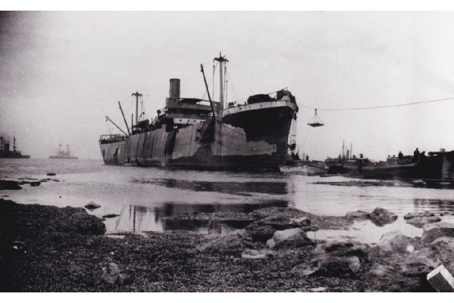 Royal Naval Division .info  SS River Clyde on V Beach