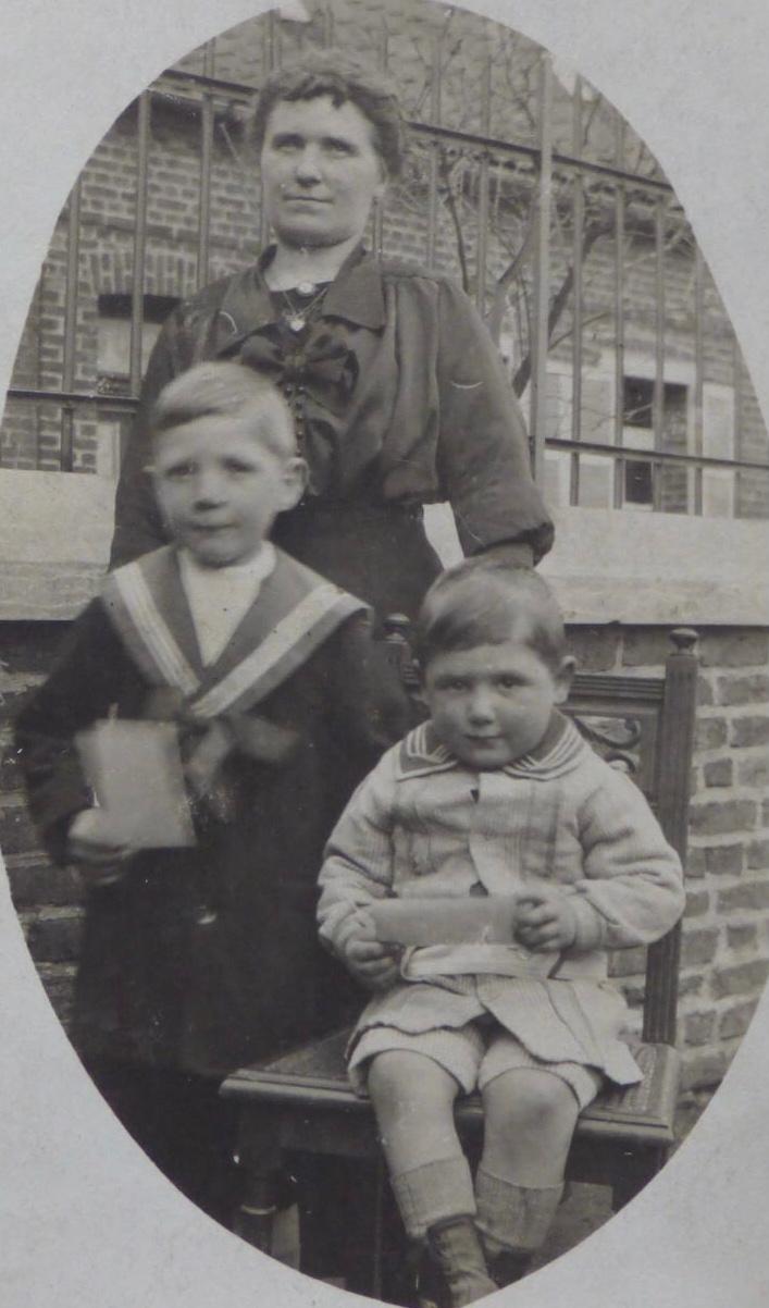 Royal Naval Division .info Family Wynn Jones was billeted with